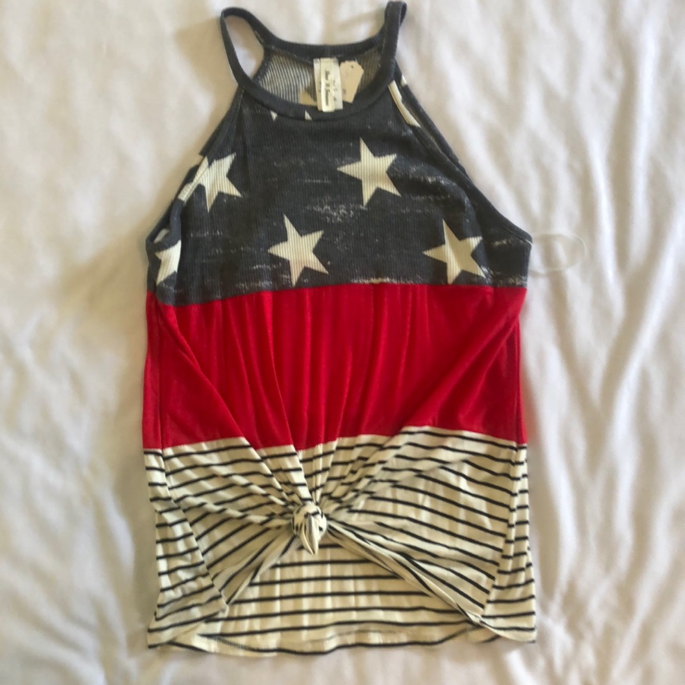 NWT! Now N Forever Women’s Stars and Stripes American Tank top. Size Small.